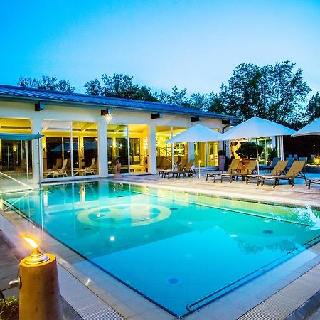 Thermenhotel Quellenhof 바트푸징 외부 사진