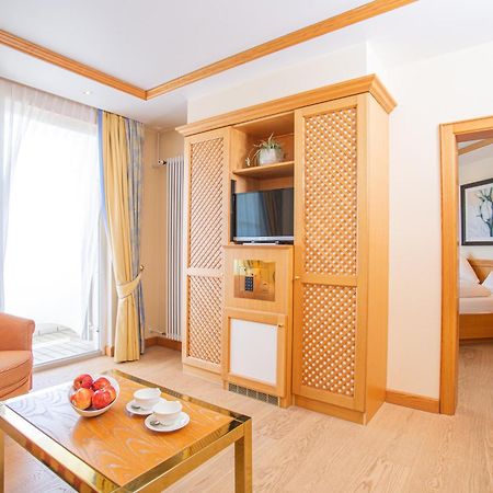 Thermenhotel Quellenhof 바트푸징 외부 사진