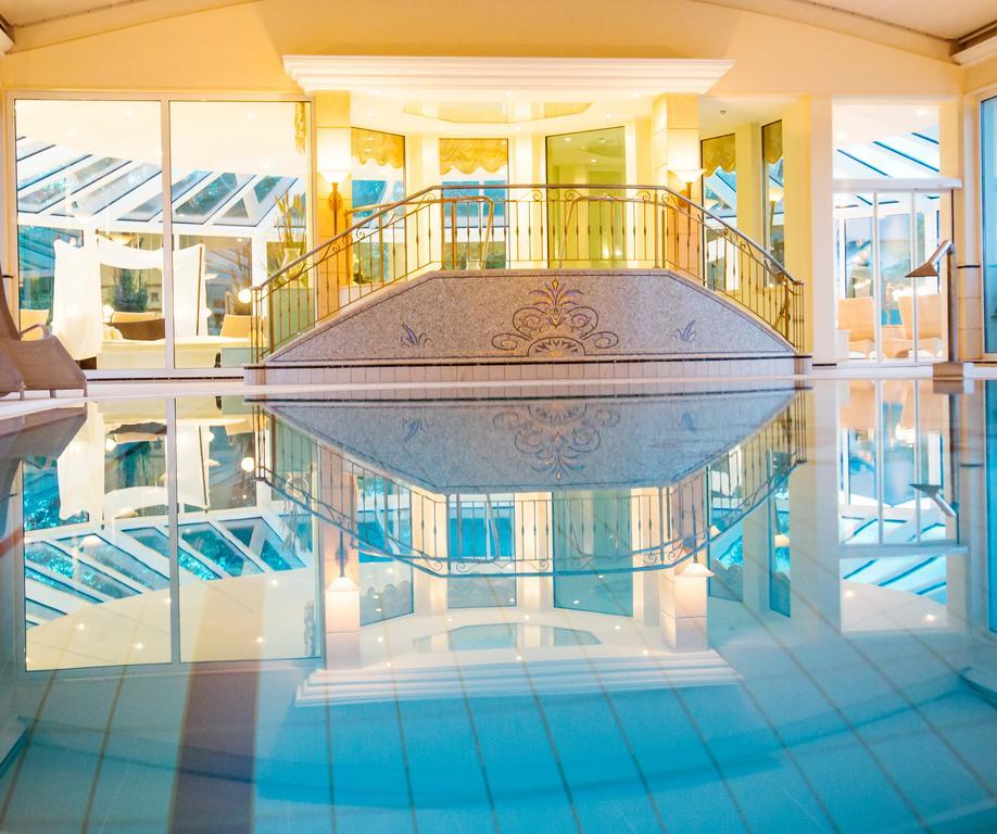 Thermenhotel Quellenhof 바트푸징 외부 사진