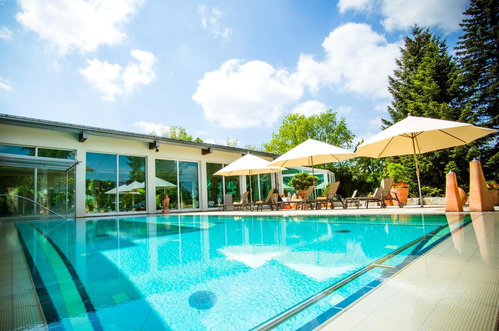 Thermenhotel Quellenhof 바트푸징 외부 사진