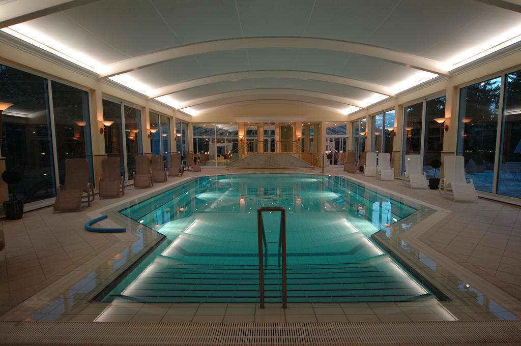 Thermenhotel Quellenhof 바트푸징 외부 사진