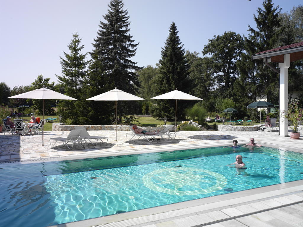 Thermenhotel Quellenhof 바트푸징 외부 사진