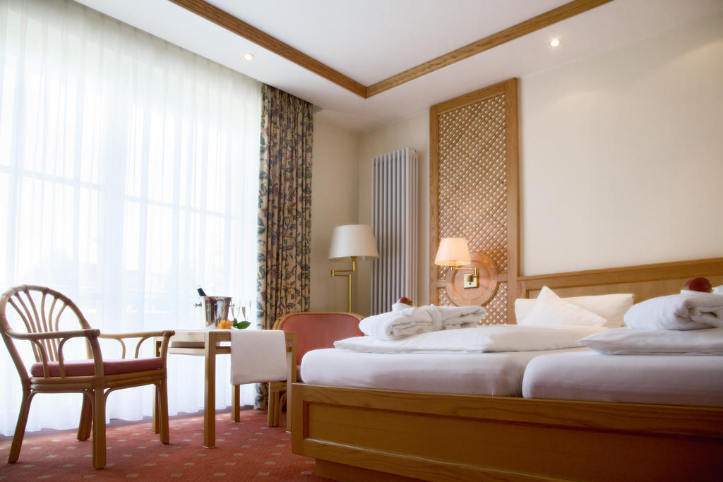 Thermenhotel Quellenhof 바트푸징 객실 사진