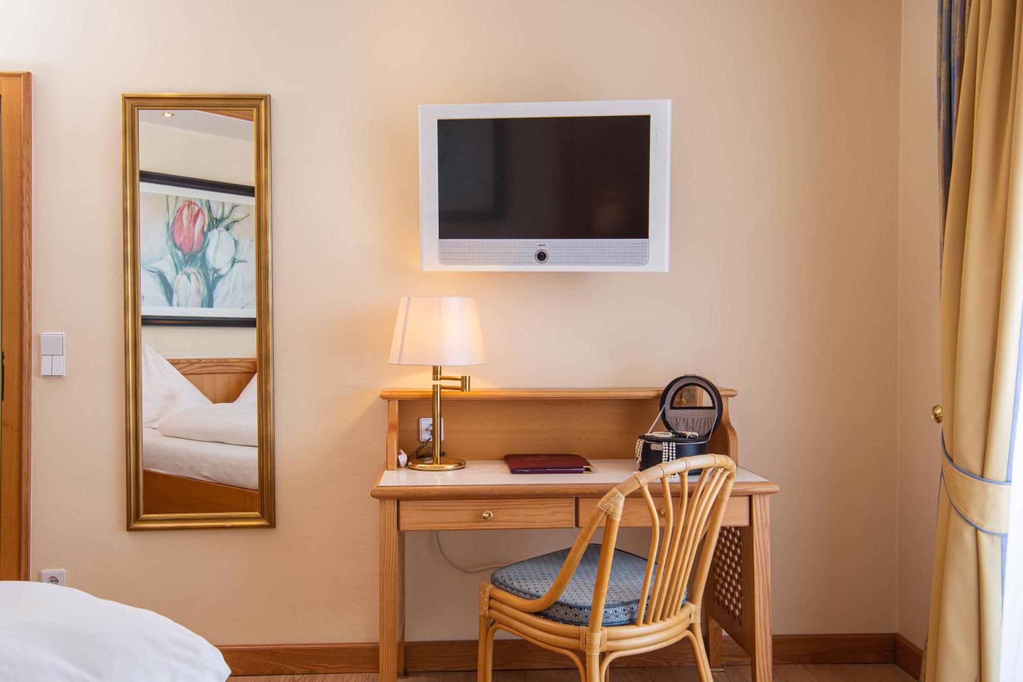 Thermenhotel Quellenhof 바트푸징 외부 사진