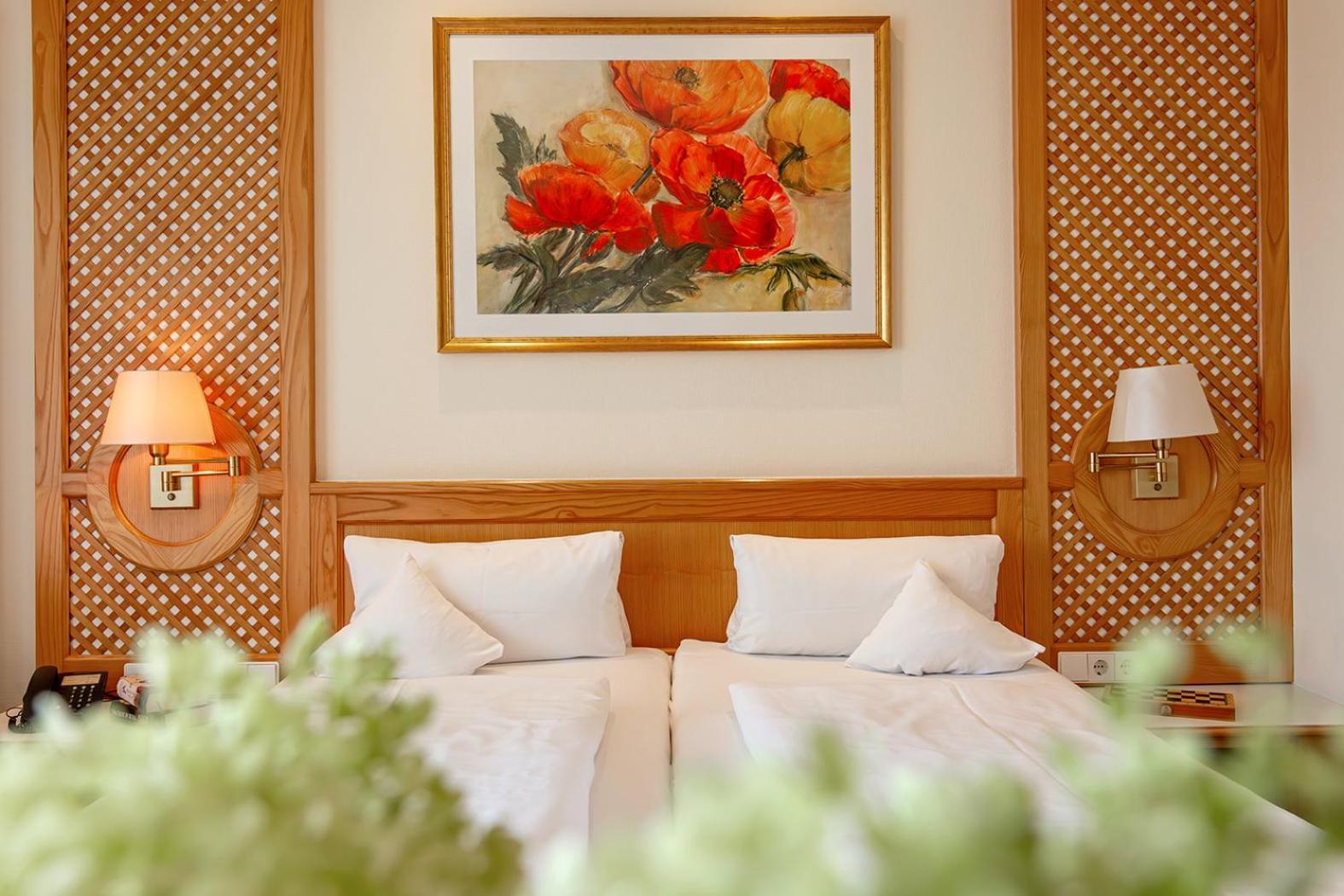 Thermenhotel Quellenhof 바트푸징 외부 사진