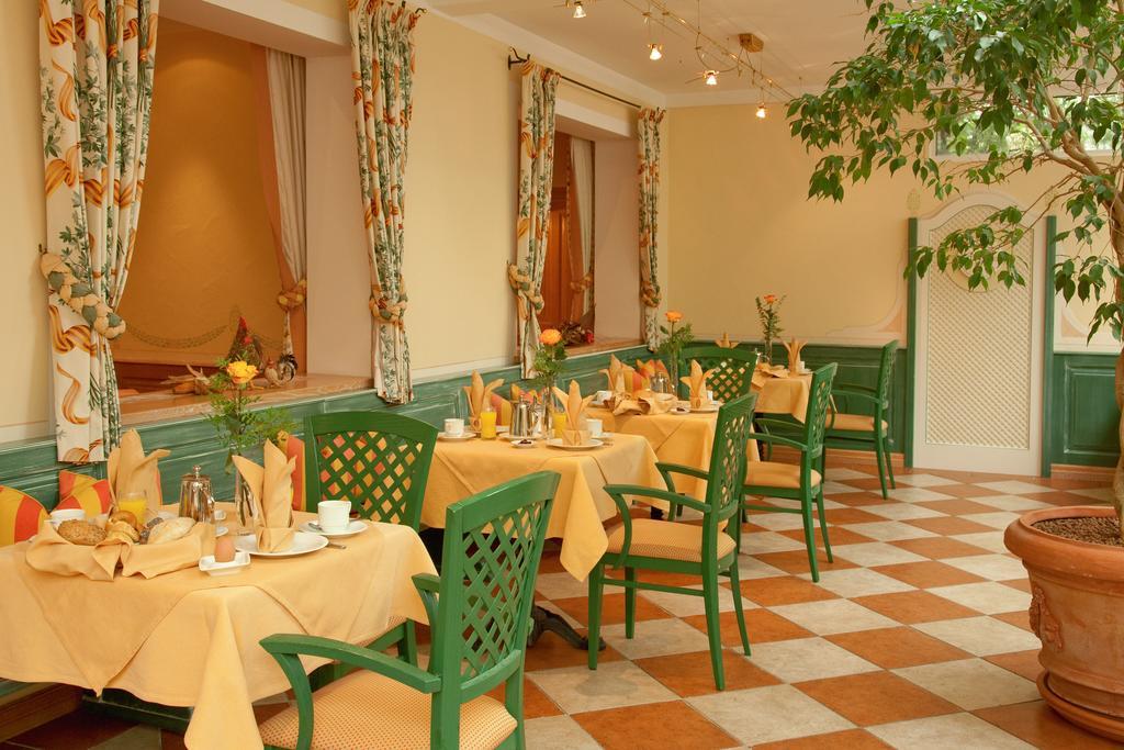 Thermenhotel Quellenhof 바트푸징 외부 사진